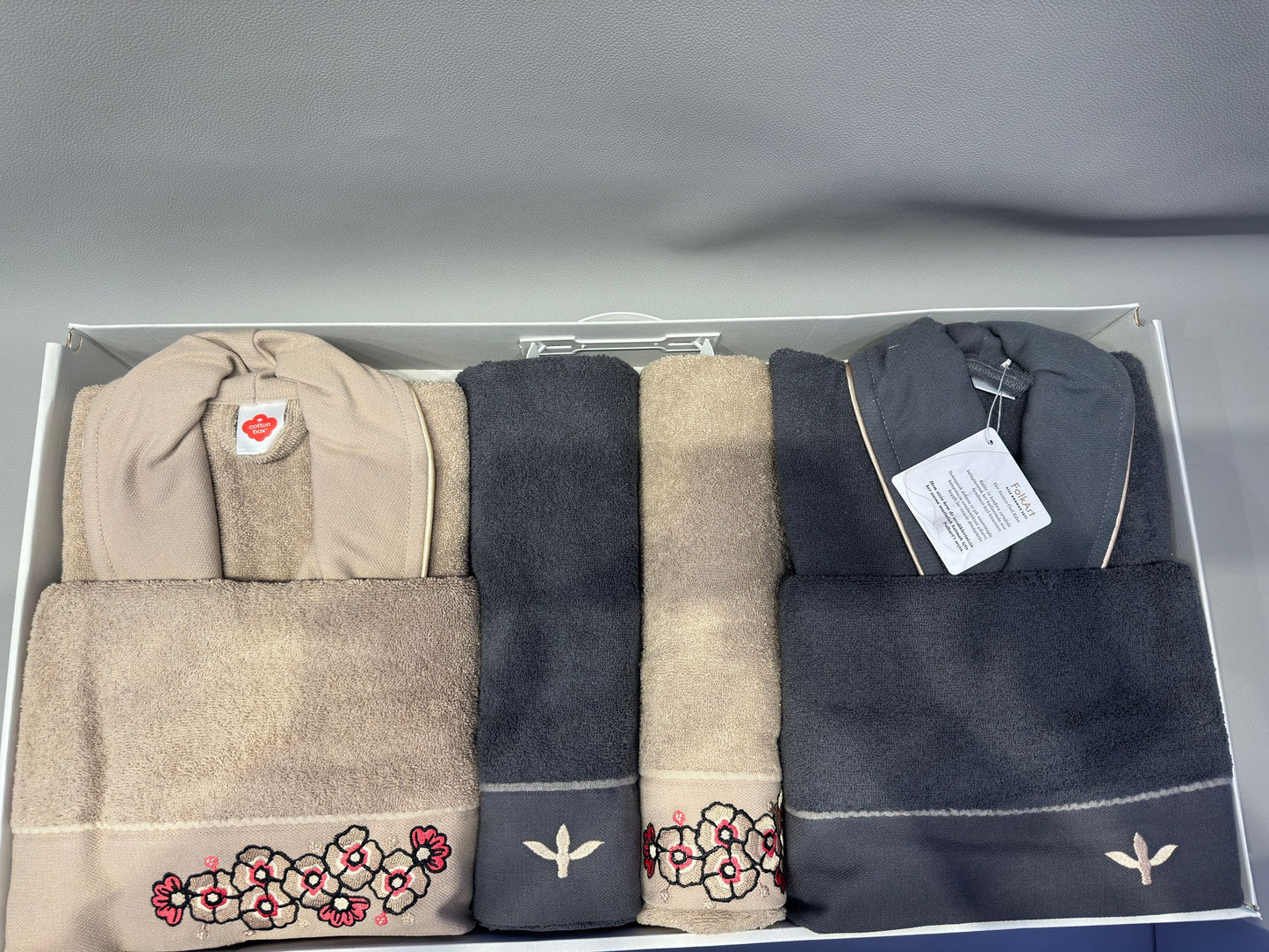 BADEMANTEL-GRUPPE FOLKART