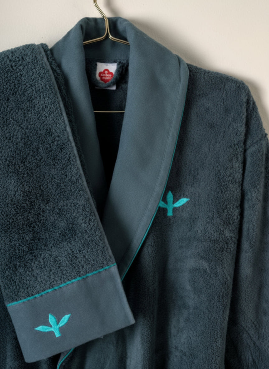 BADEMANTEL-GRUPPE PUFF NAKISLI